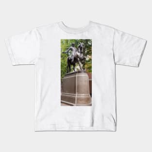 Paul Revere rides - large bronze statue in Boston. Kids T-Shirt